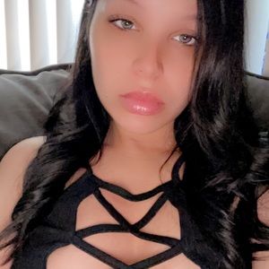 Meet your Posher, Denitza